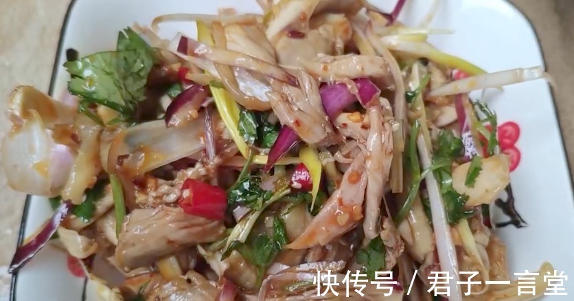 鸡腿最简单的吃法,香辣美味,肉质软嫩,是一道不错的小凉菜