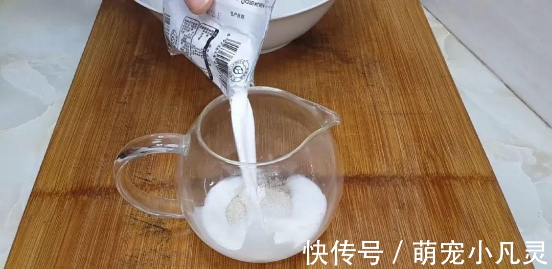 孩子|最近很火的面包做法，烤箱里一放，家里孩子一周吃五次，真的很好吃