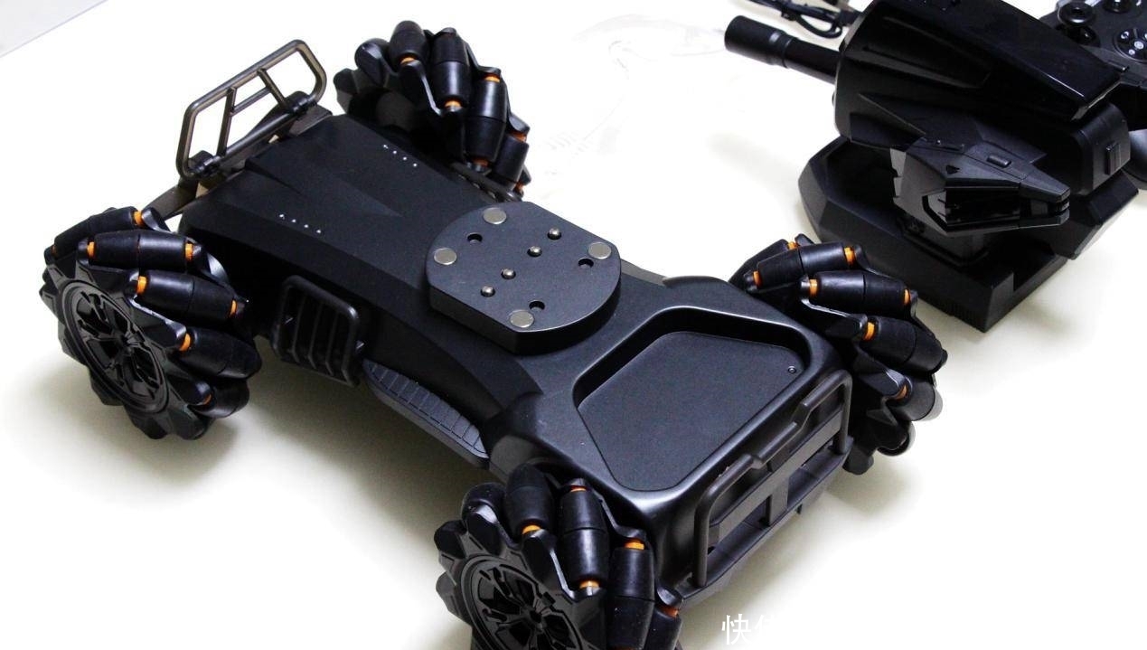 电池|全向轮轻松操控,动作智能编程:百思童智能遥控机甲评测