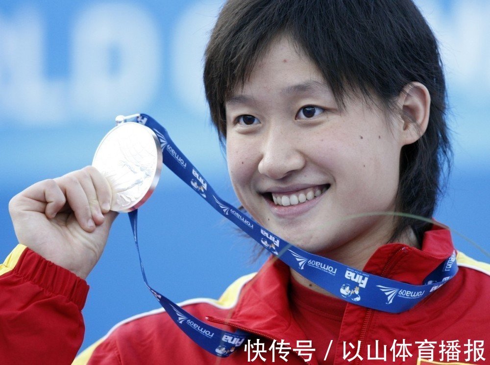游泳運動員|世界冠軍嫁給大23歲恩師，婚后一直遭受非議，如今他們怎么樣？