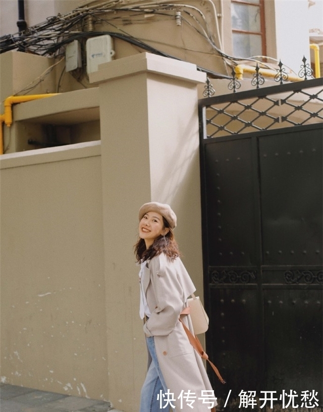 显瘦|讲真的,穿大衣时,最好别配这2种裤子,多穿另外3种,显瘦又洋气