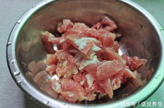 这菜是天然“碱性食物”,常吃嘴巴不臭,头发乌黑,皮肤也变嫩了