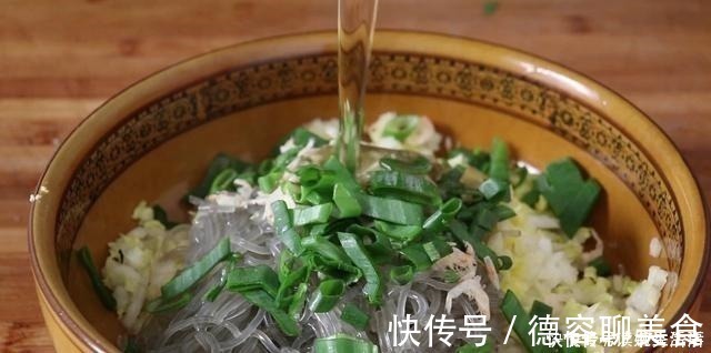 菜团|吃了半辈子玉米面,这种做法还是头一次见,营养健康,真馋人