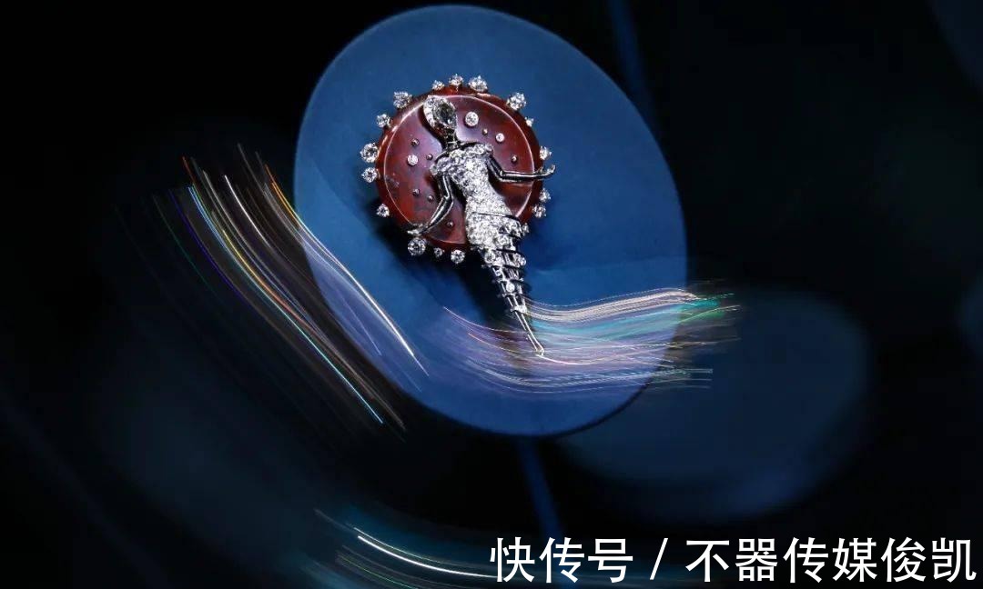 浪漫|沙漠看星星，赏珠宝，顶级奢牌就是这么浪漫