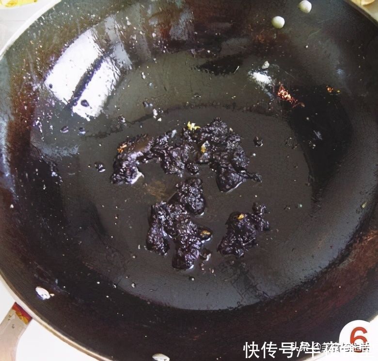  小年包饺子，教你这种饺子馅调法，比韭菜鲜，比白菜香，吃不腻