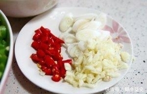 上桌|这道菜上桌,老公吃的根本停不下来,实在是太下饭了