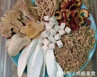 积食|宝宝积食怎么消食?反驳婆婆“经验”,医生叫你这么做
