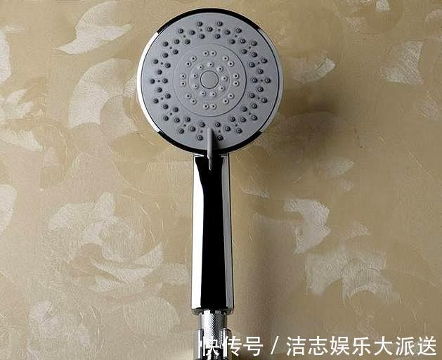 花洒|卫浴花洒怎么安装4个花洒安装小要点，让你享受舒适淋浴