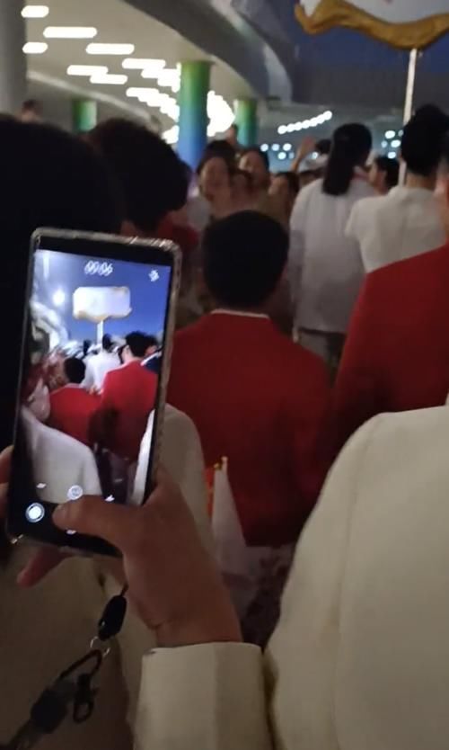 全运会|全红婵粉丝暴涨800万！网友为追星疯狂围观，她全程被哥哥拉着走