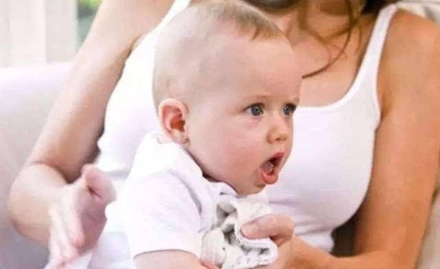 小姑子|6岁娃吃店员给的面包身亡:父母都应该学会这个急救方法