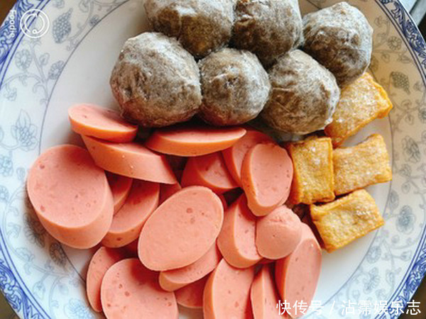 新鲜|麻辣烫,角落里不起眼的贵菜,很多人都不拿,老板在一边偷着乐!