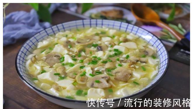 蘑菇|豆腐这么做真鲜，孩子隔三差五就想吃，营养低脂，做法超简单