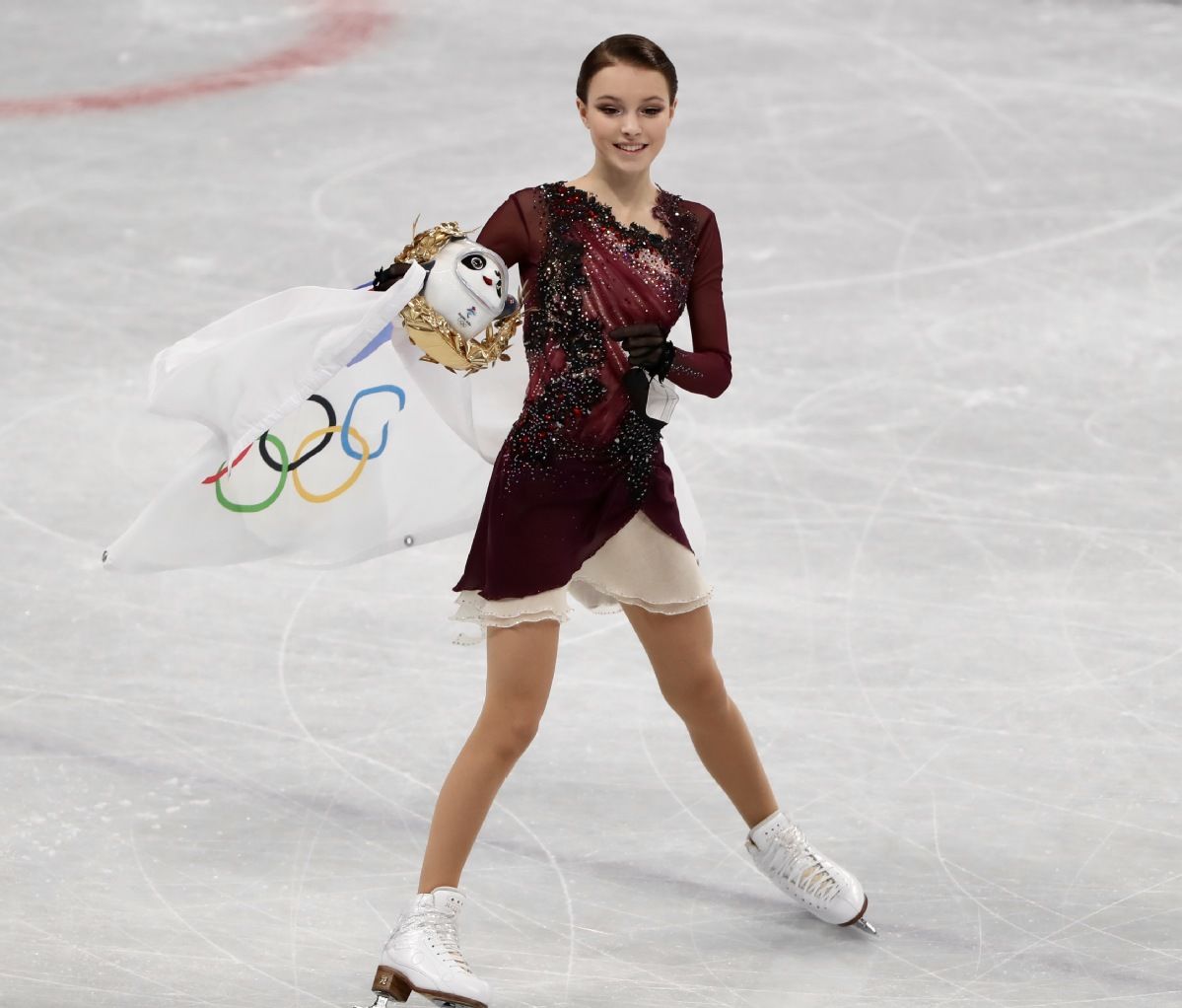 俄罗斯奥委会队|花样滑冰女子单人滑：俄罗斯奥委会队选手安娜·谢尔巴科娃夺得冠军