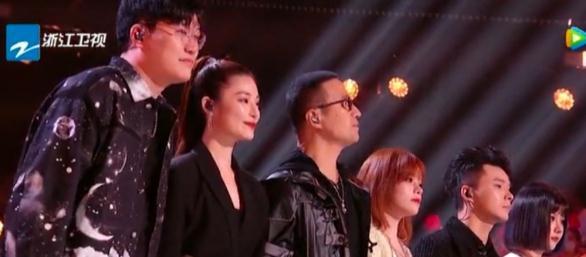 王馨|《好声音》8强出炉张露馨演唱精彩，姚晓棠满票晋级，汪峰竟黑脸