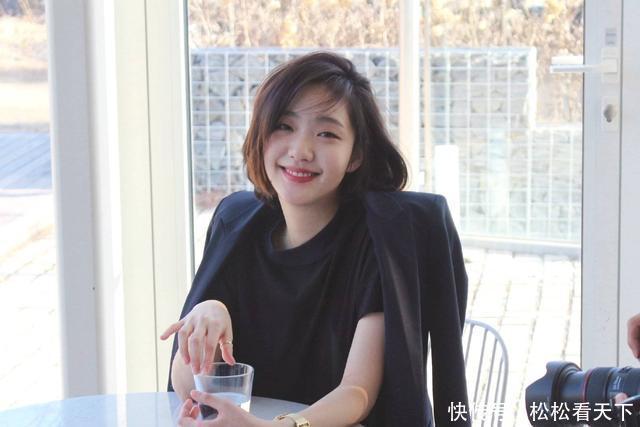 单眼皮成收割男神的利器,骨子里迸发出高级感,金高银刘雯成代表