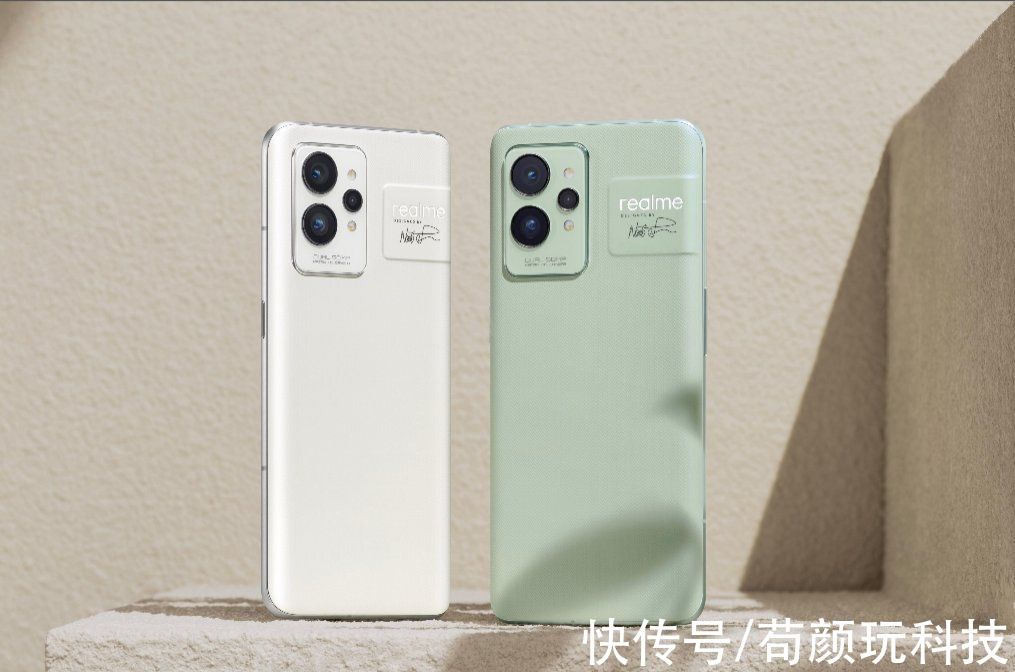 oled|小米12刚发不久就要被虐，realme GT 2Pro全方位吊打