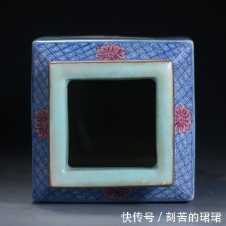 蓝釉&清,蓝釉粉彩开窗四方赏瓶