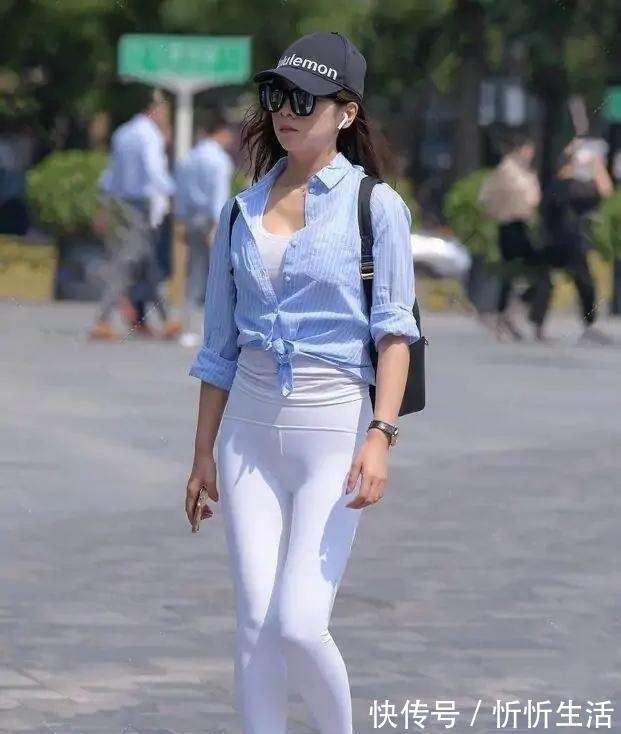 迷人|打底裤穿搭这样好迷人,减龄效果相当不错,效果满满