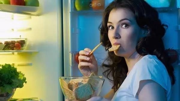 理智|减脂期间，如何摆脱对食物的情感依赖，做到更好地控制饮食？