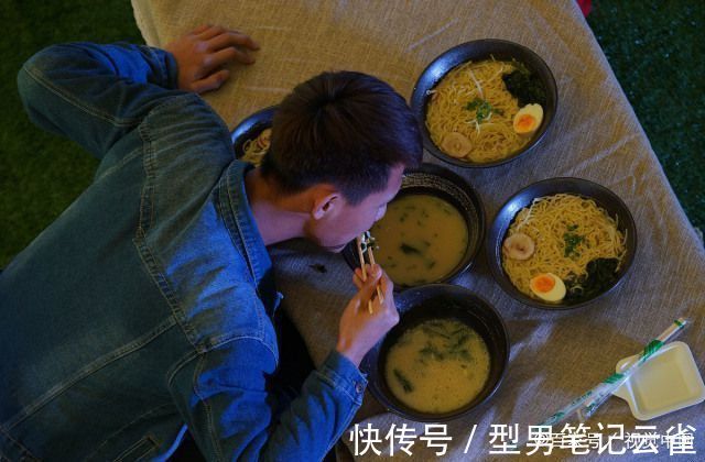 喝酒|对胃伤害最大,不是喝酒不吃早餐,而是这3件事,许多人每天都做