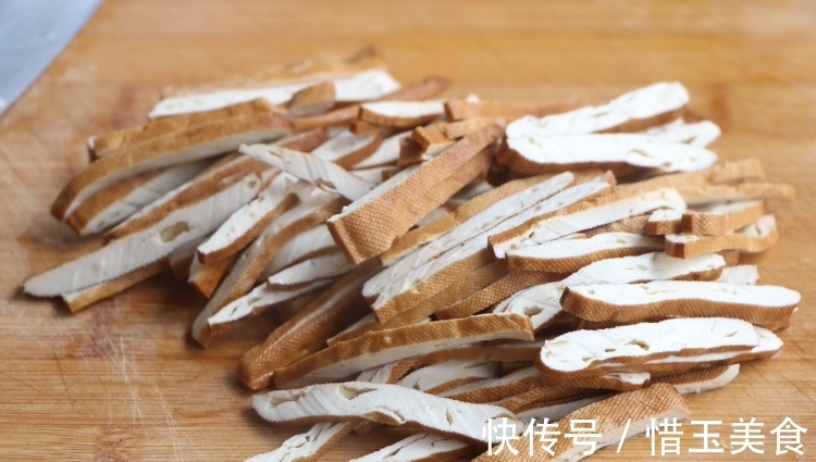 好吃|春天,女儿特馋的素菜,一周吃5次,营养又好吃,还提高免疫力