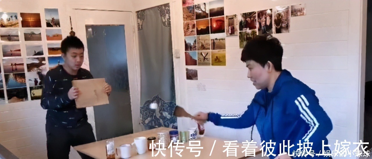 世界冠军|邓亚萍近况曝光超朴素！啃鸡爪直接用手接骨头，回归田园醉心种菜