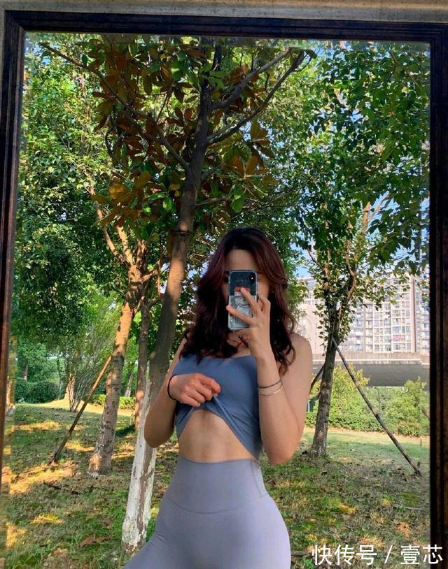 体脂率|24岁常州辣妹,健身3年练出好身材,S形肌肉线条太促了!这才是健身