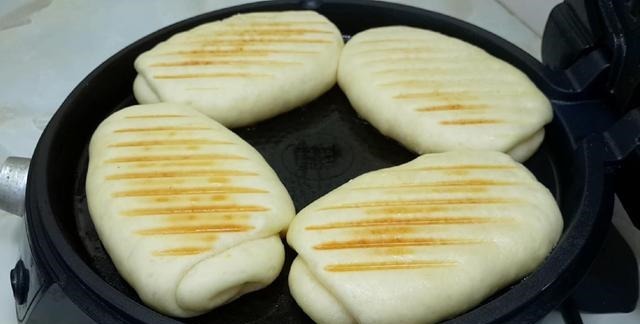 爱吃烧饼的要收藏了,加2个鸡蛋,个个蓬松暄软,比面包香甜好吃
