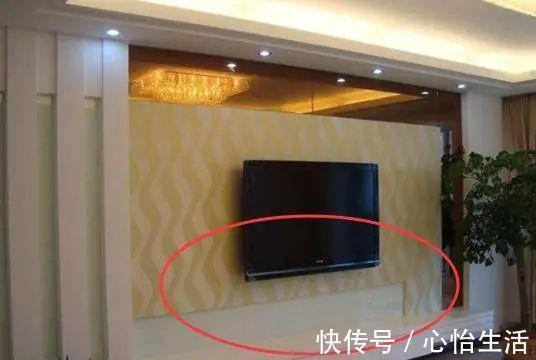管子|为什么电视挂墙上能看不见电线?装修时多装这玩意,太聪明了