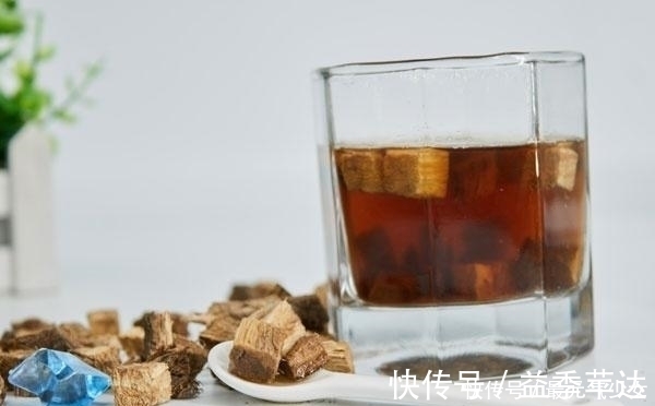 湿气|45-55岁的女性，经期常喝4种水，暖子宫祛湿气，子宫毒素慢慢变少