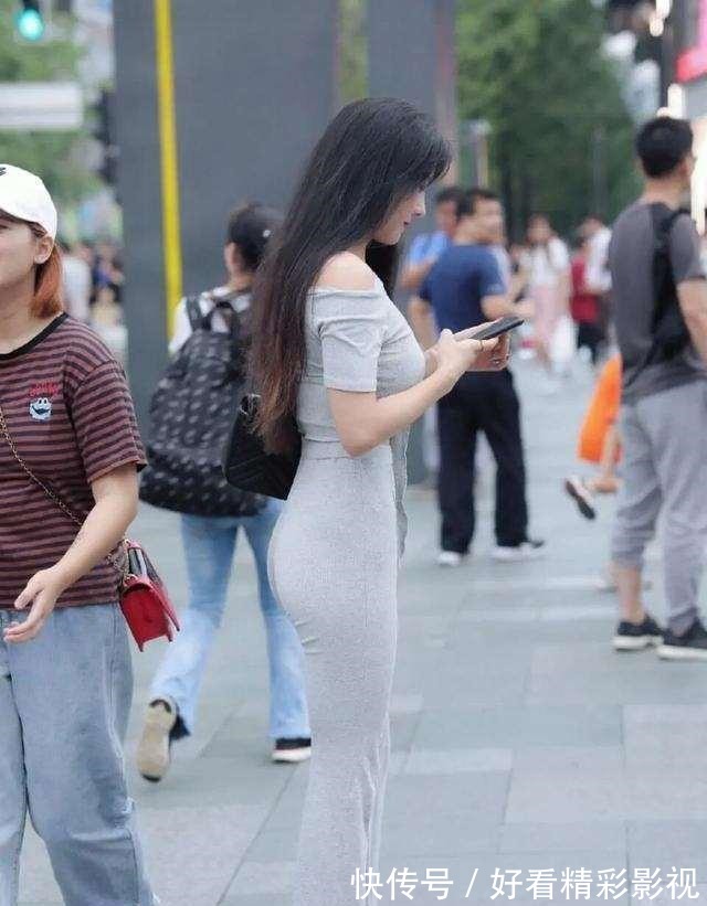 打底裤 紧身的打底裤只有自信的小姐姐才敢穿,得体耐看又时尚,特别好看!