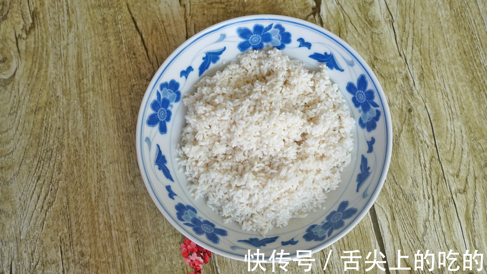 这6道早餐不用揉面，一搅一蒸就完成，松软又香甜，省时又省力