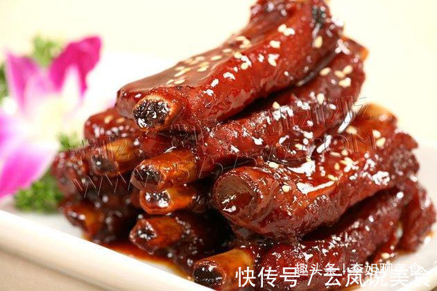 糖醋排骨的简单做法，做出的味道酸甜可口，老人小孩都抢着吃