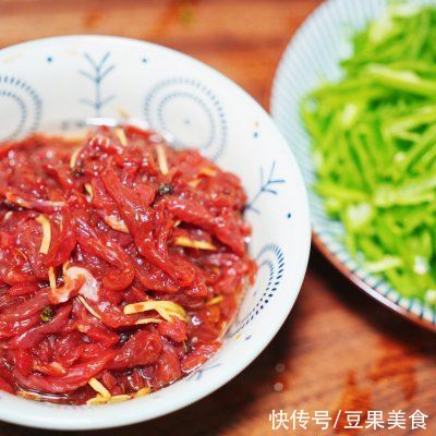 下饭菜看这里,快手“低脂青椒牛肉丝”