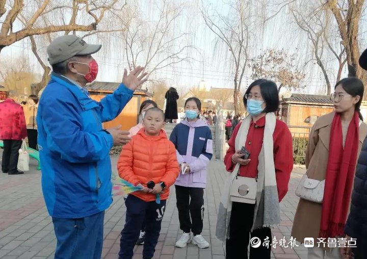 老年|听这群平均年龄超60岁的“蓝马甲”为你讲述老济南故事