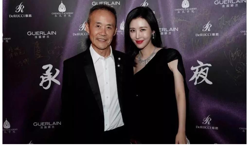 田樸珺創辦貴族學院，99萬學費惹爭議！老公王石公開支持她