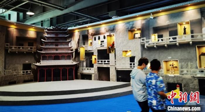 文博会#敦煌文博会中的“Z世代”：解锁古老文化的“青春密码”