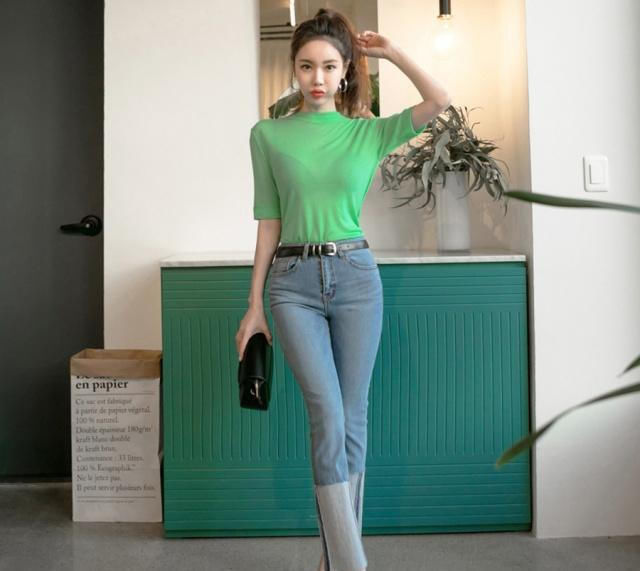 穿牛仔裤魅力动人,尽显气质之美,舒适修身展现经典时尚