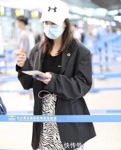 西装|西装+短裤,显瘦又气质,穿西装也不再死板