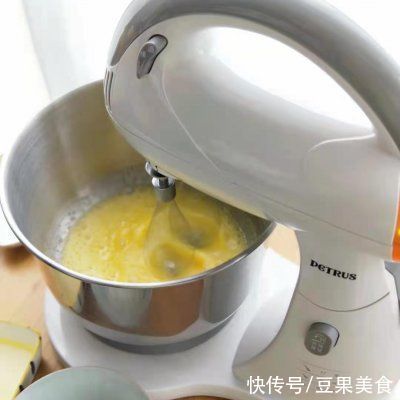 低筋面粉|肉松蛋糕很受欢迎的一款小蛋糕