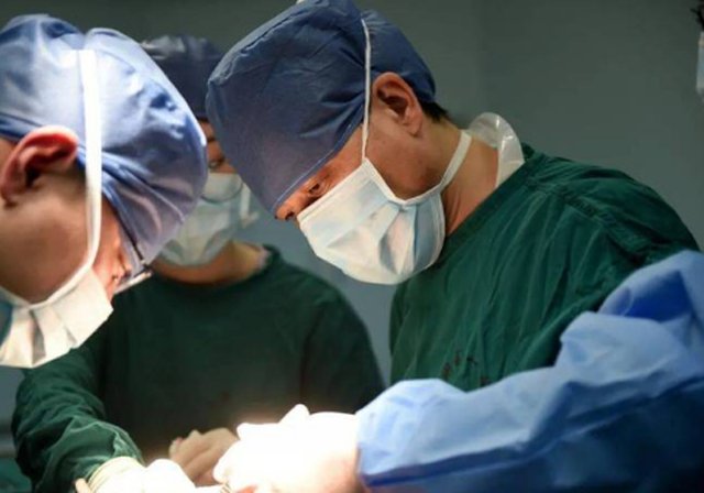 副作用|化疗让癌症患者死得更快?演员徐婷的案例就在眼前,用还是不用