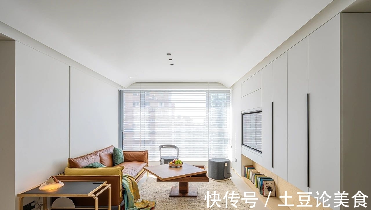 浅灰色|75㎡ 两居室，超多储物空间好看又实用，又充满高级感的生活空间~