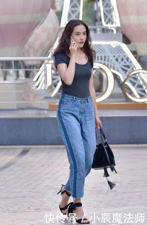 选择|美女穿搭:黑色修身短袖搭配宽松牛仔裤,时尚大方,气质迷人
