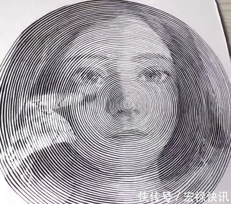 瞬间|美术生随手画蚊香圈，开始觉得“太无聊”，成画瞬间打脸了！