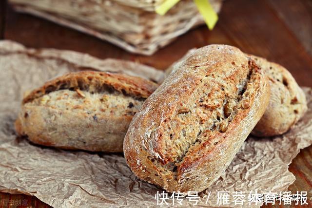 奶油|买面包时,聪明人从不买这5种,老板:不懂的人才喜欢吃