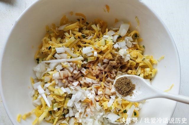 入秋,别忘了吃这馅的饺子,1元一斤,软糯鲜美,我家隔三差五做