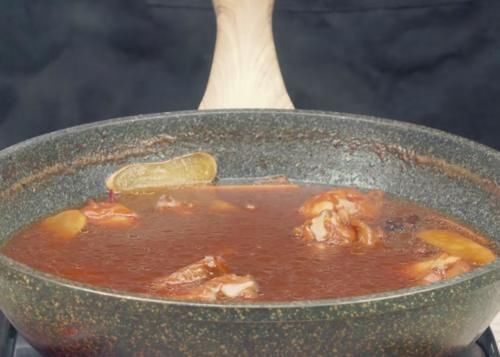 想吃|分享红焖猪蹄的美味做法,软烂入味,鲜香营养,吃了一次还想吃