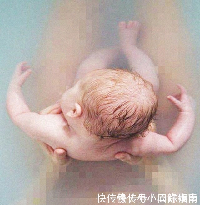 产妇|俄罗斯最强产妇:海里游个泳就把娃生了,生娃都这么有“战斗力”