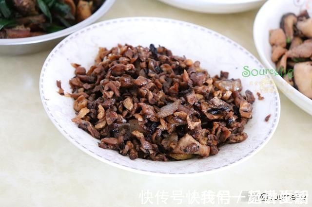 香菇|第一次回老公家过年，不串门不拜年，天天吃剩菜，亲妈劝我回家