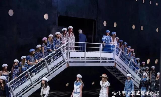 秀场|在华丽的时装背后,那些极具创意的秀场场景设计(上)